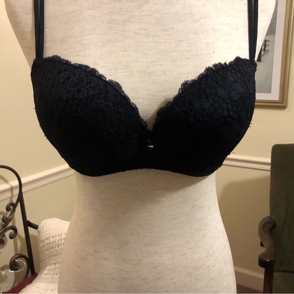 So pretty - Very Sexy Victoria Secrets Bra 36 D - Picture 1 of 4